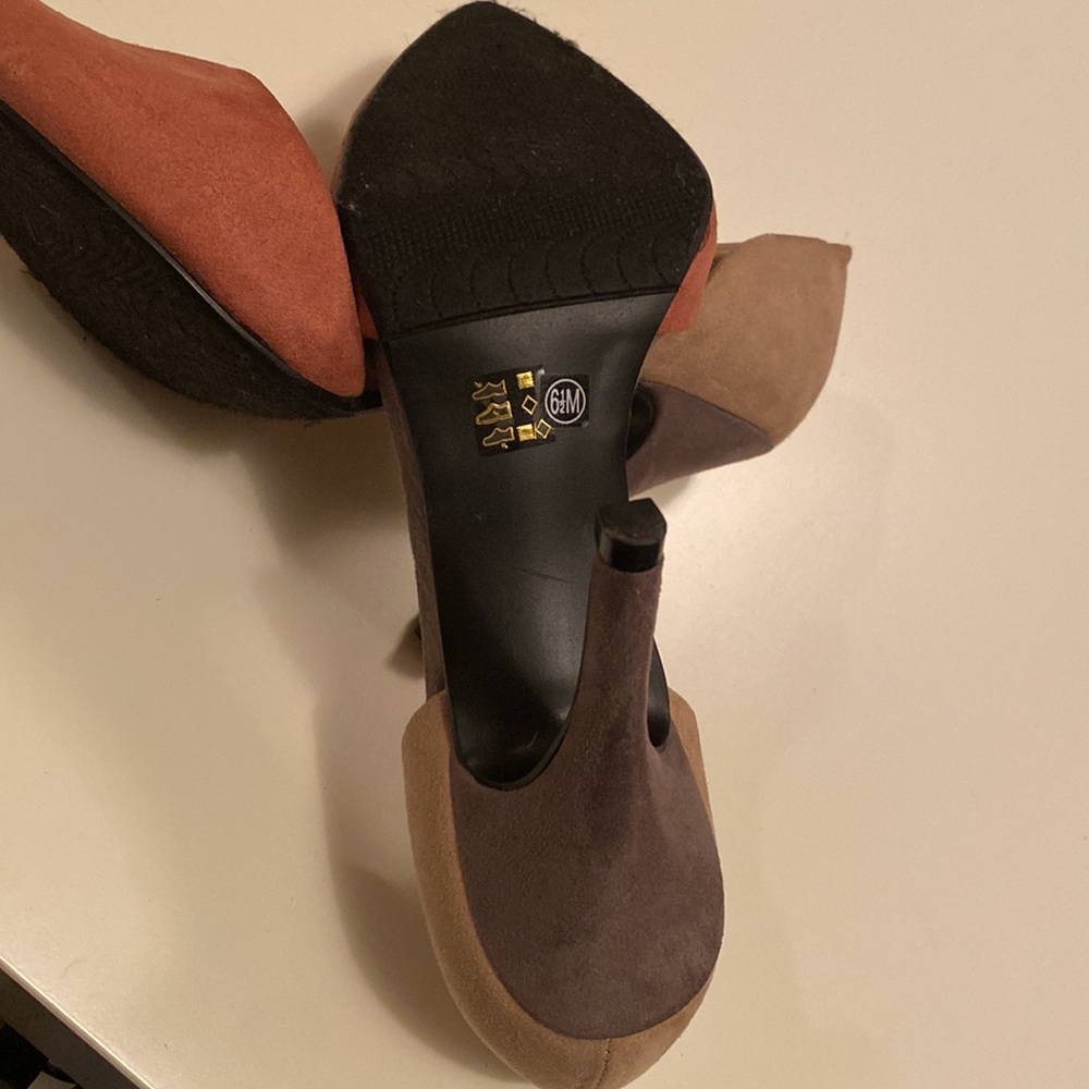 Chinese Laundry Shoes - Picture 6 of 6